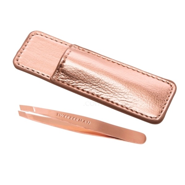 Tweezerman Rose Gold Mini Slant & Case, mini pinceta iz rožnatega zlata s poševno konico in etuijem (1 set)