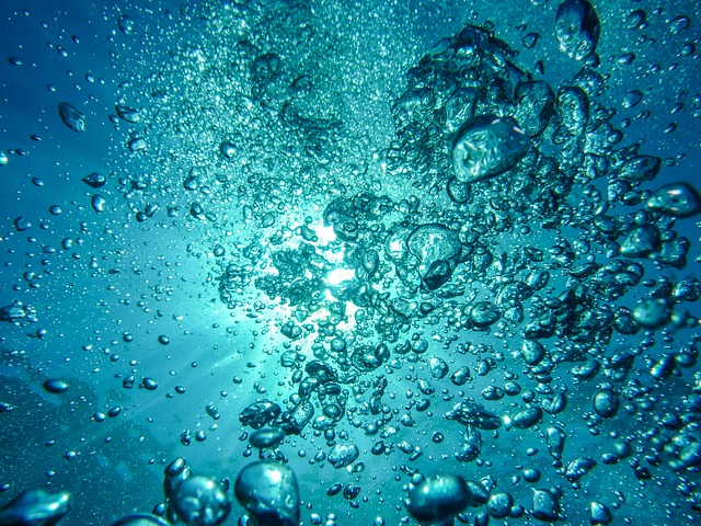 100% morska voda z mehurčki
